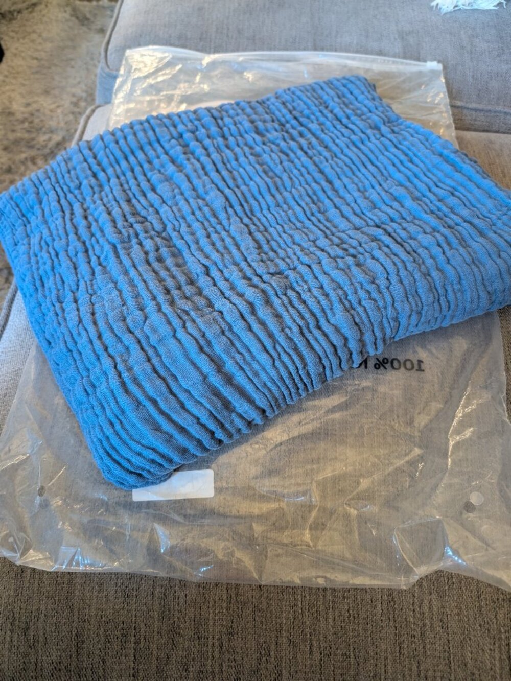 NEW in Original Packaging!  The Fleece Company Muslin blanket in Blue.